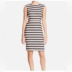 Banana‎ Republic dress size 4 navy & cream boucle pencil dress PERFECT 💙❤️